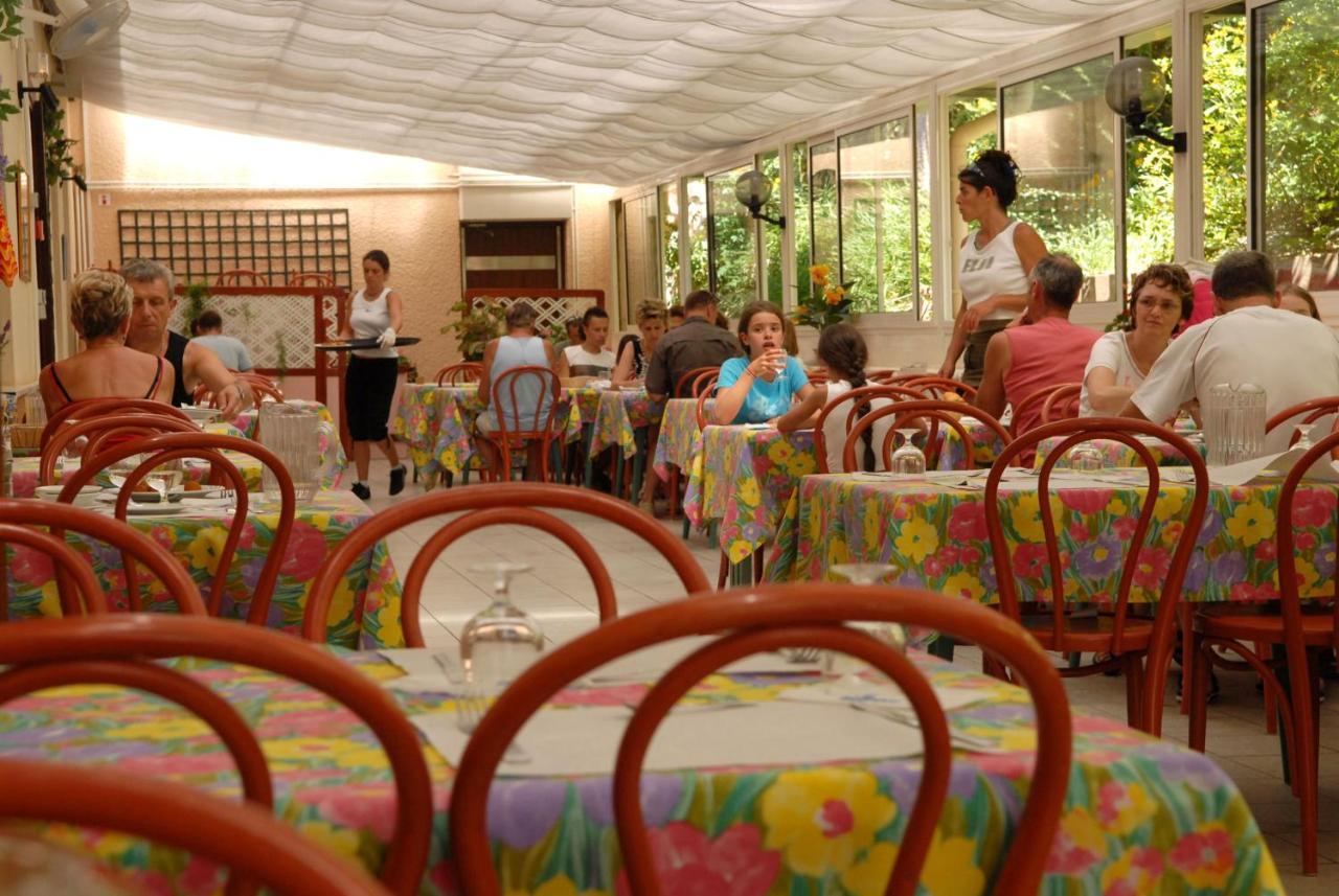 Hotel Azureva La Londe Les Maures Esterno foto